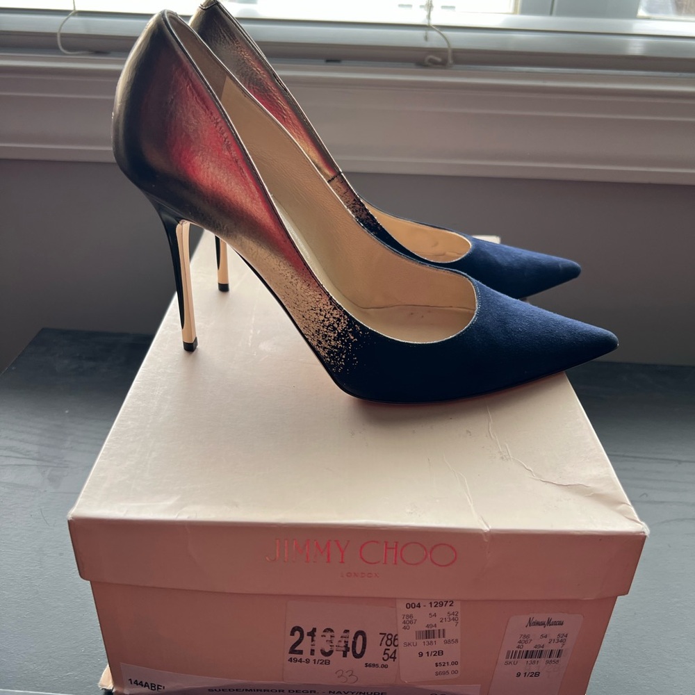 GORGEOUS AND AUTHENTIC Jimmy Choo navy/gold mirror pumps